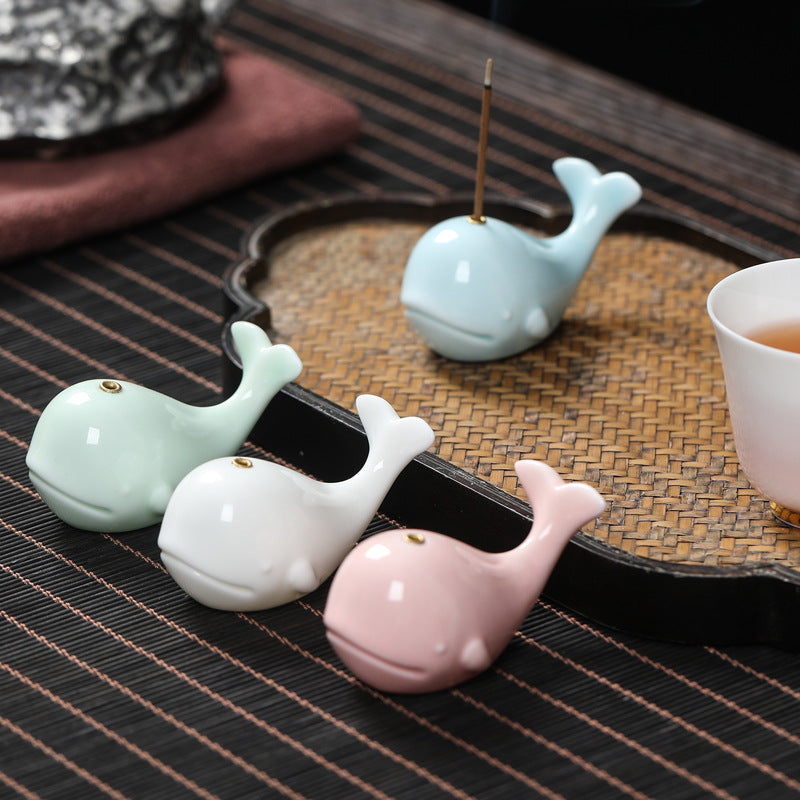 Creative cute little whale ceramic aromatherapy decoration tea pet cover living room home sandalwood incense stick